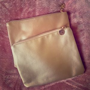 ✨✨2ct Rose gold faux leather makeup bags (2)✨✨